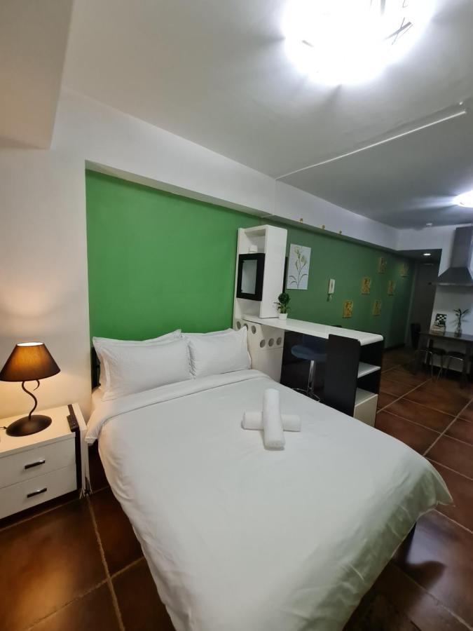 Solemare Parksuites Condominium - Condo R Us Манила Экстерьер фото