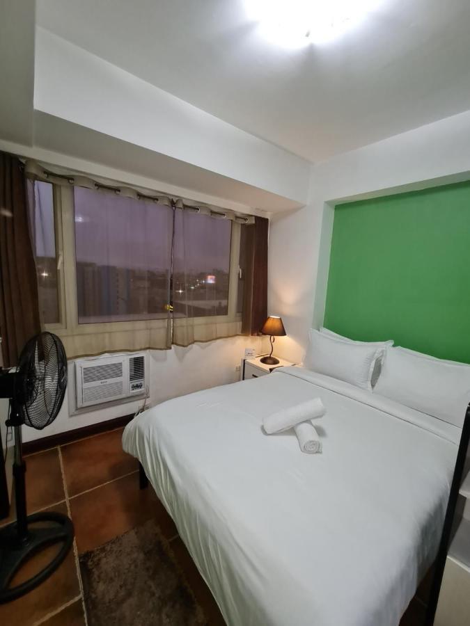 Solemare Parksuites Condominium - Condo R Us Манила Экстерьер фото