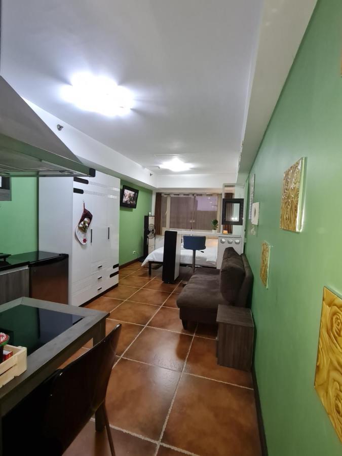 Solemare Parksuites Condominium - Condo R Us Манила Экстерьер фото