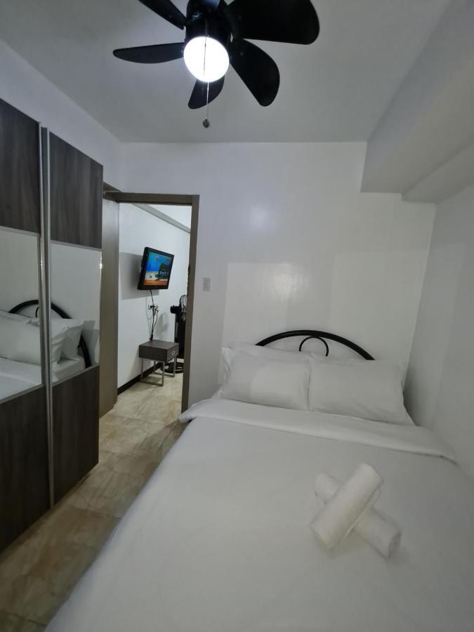 Solemare Parksuites Condominium - Condo R Us Манила Экстерьер фото